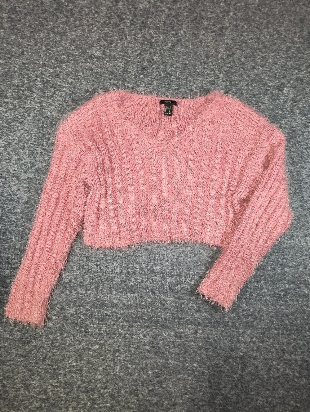 Forever 21 pink cropped fuzzy sweater, women's medium